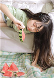 捏胸吃奶吻胸免费视频软件