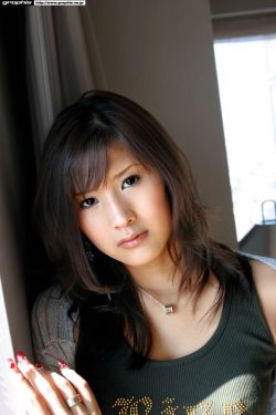 厕所偷拍美女尿尿