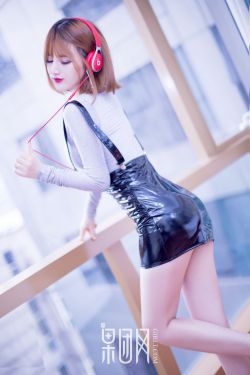 超短裙美女扒开腿爆乳无遮挡